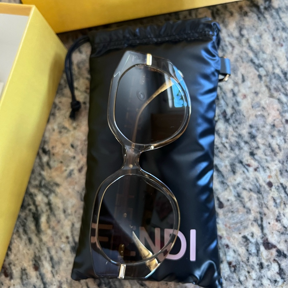 Fendi Chic Brown Sunglasses - Picture 6 of 9